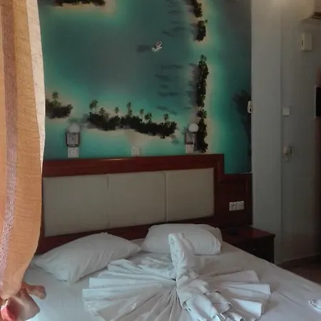 Balkan House Appartamento Potos